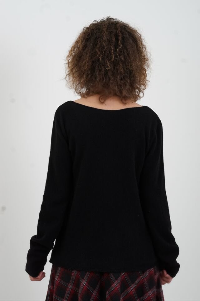 Siyah %100  Kaşmir Kayık Yaka Kazak