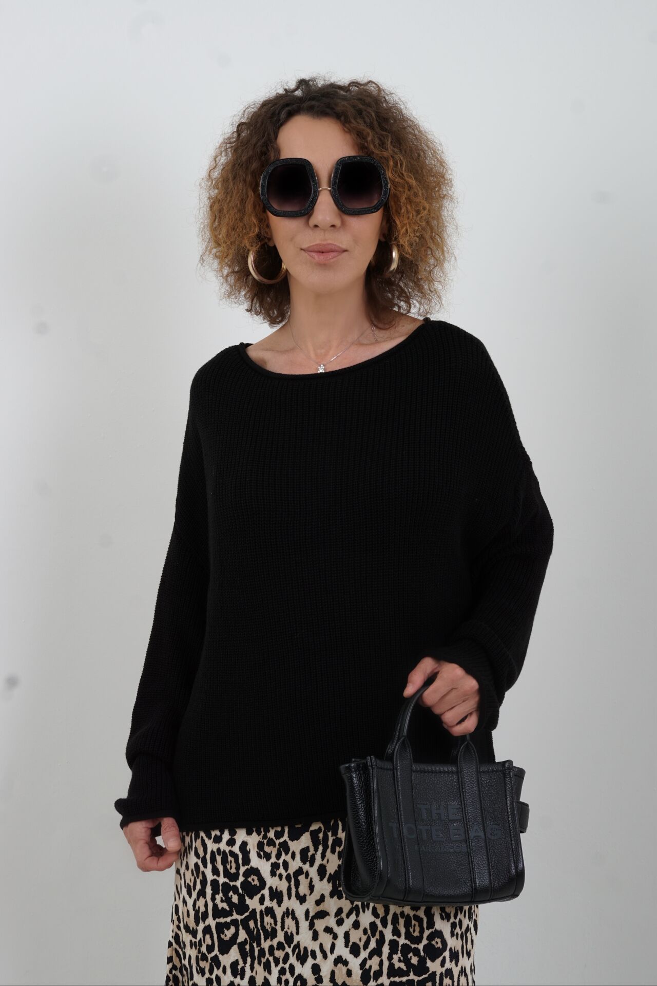 Siyah Kayık Yaka Basic Triko Kazak