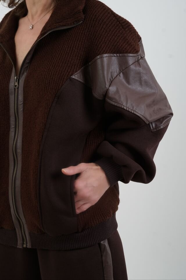 Acı Kahve Triko Ve Suni Deri Garnili Takım