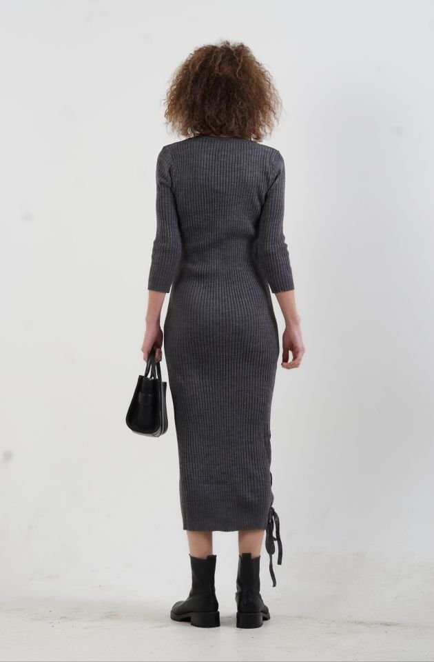 Antrasit Kuş Gözü Yırtmaçlı Triko Elbise