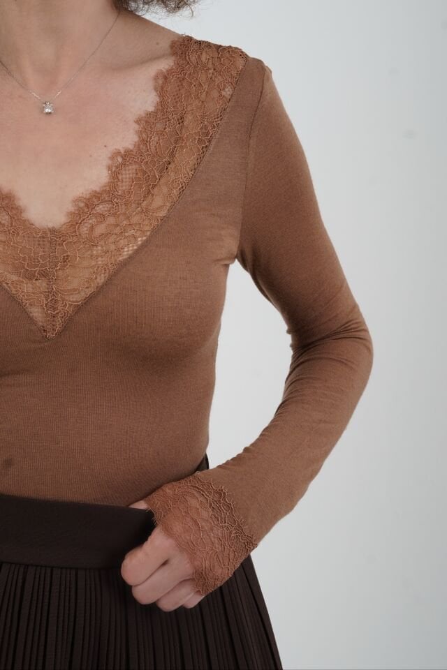 Koyu Vizon Dantelli Kaşmir Bluz