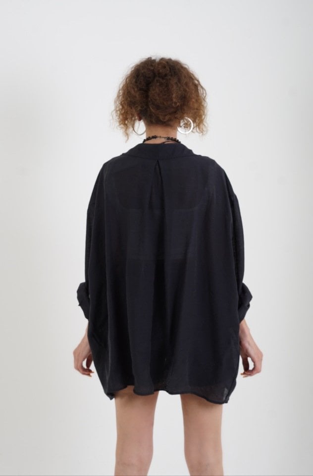 Siyah Omzu Düşük Oversize Gömlek