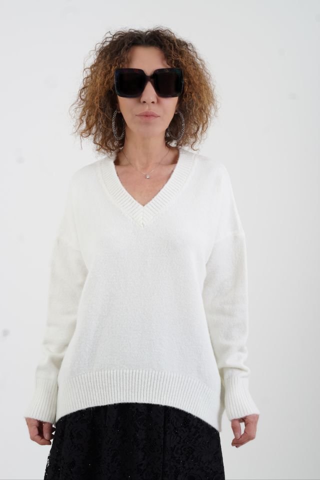 Ekru Best V Yaka Kazak