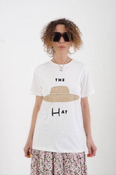 İncili Şapka Aplike O Yaka Tshirt