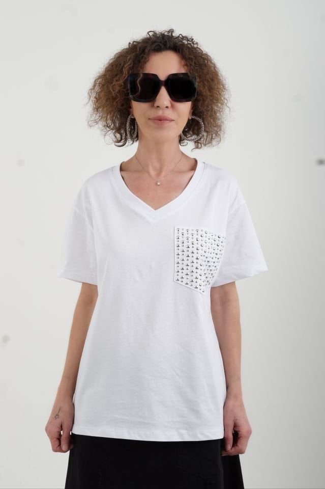 Beyaz Cebi Gümüş Droplu Tshirt