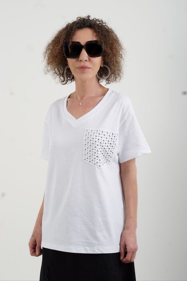 Beyaz Cebi Gümüş Droplu Tshirt