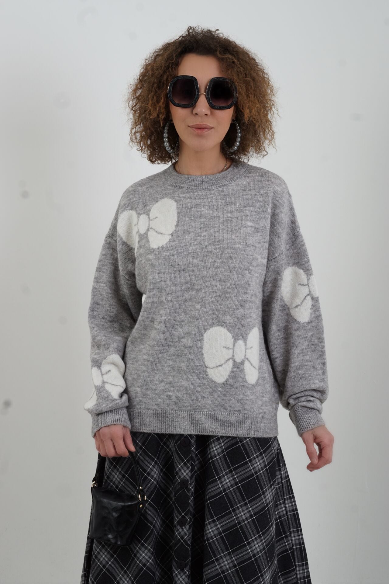 Gri Fiyonk Desenli Kazak