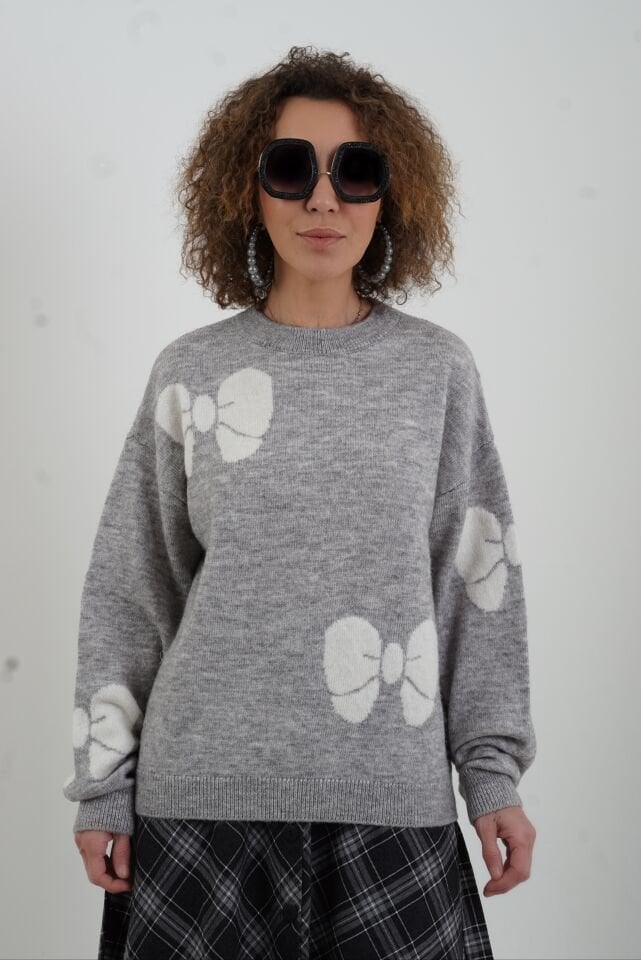 Gri Fiyonk Desenli Kazak