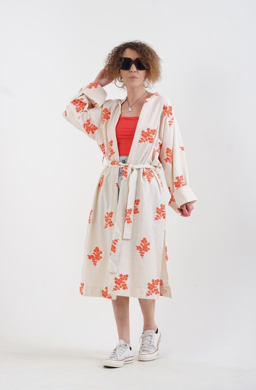 Nar Çiçeği Nakışlı Kimono Ceket