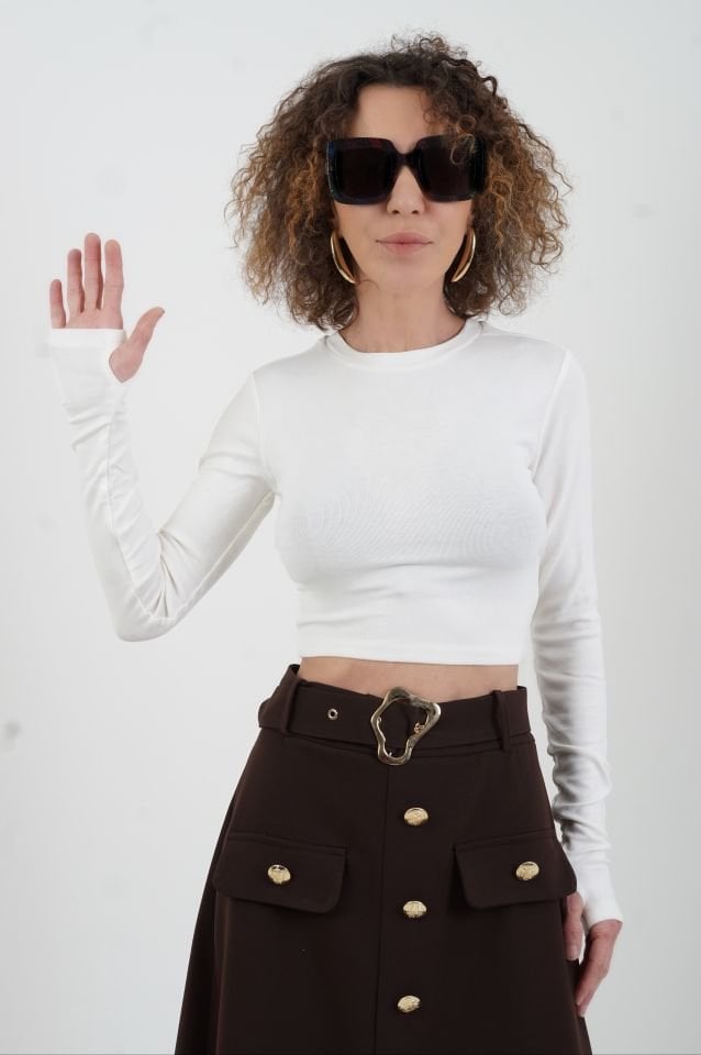 Ekru Parmak Detaylı Crop Bluz