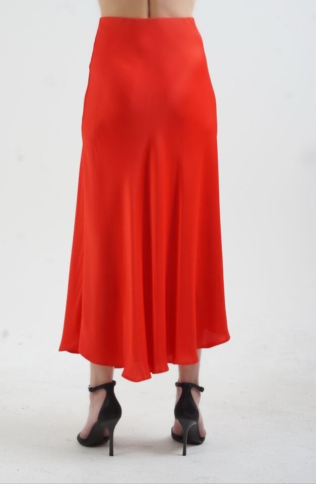 Kırmızı Saten Verev Etek