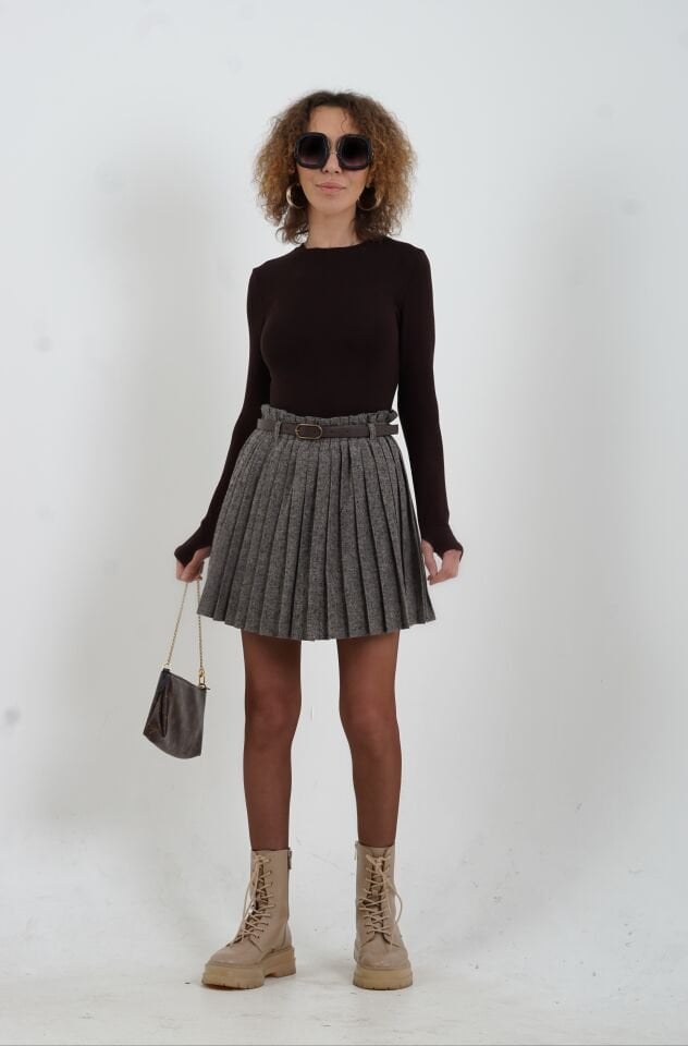 Bej Kemerli İçi Şort Astarlı Pileli Mini Etek