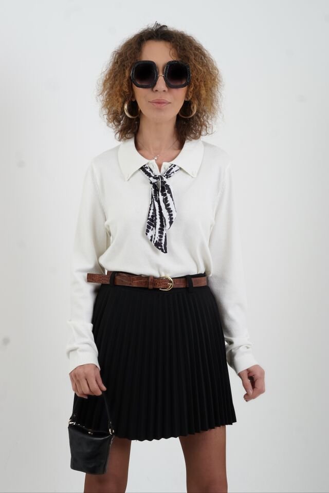 Siyah Kemerli İçi Şort Astarlı Piliseli Mini Etek