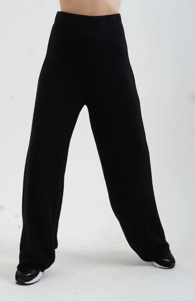 Siyah Triko Görünümlü Örme Pantolon