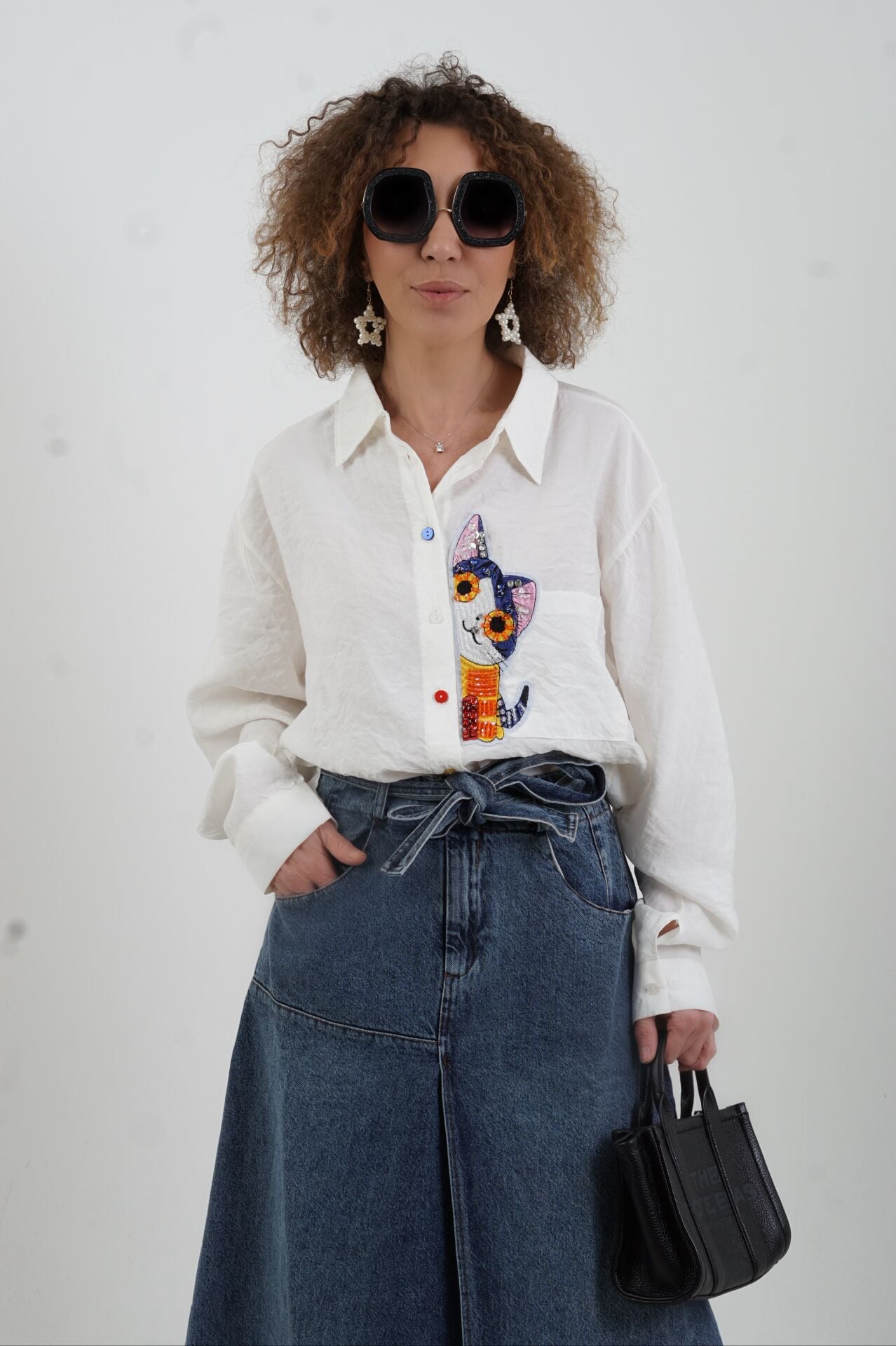 Ekru Kedi Nakışlı Taşlı Crash Gömlek