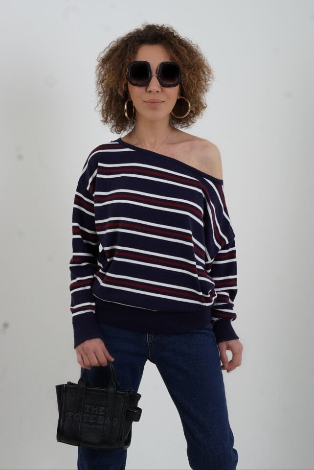 Koyu Mavi Paçası Dikişsiz Mom Fit Jean Pantolon