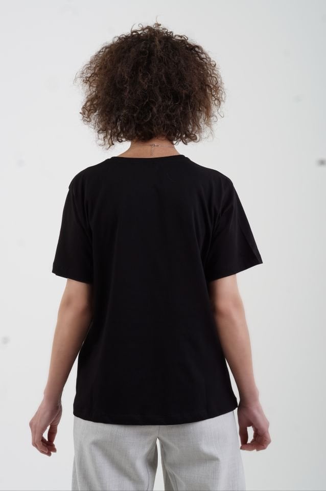 Siyah Çantalı Kız Baskılı Tshirt