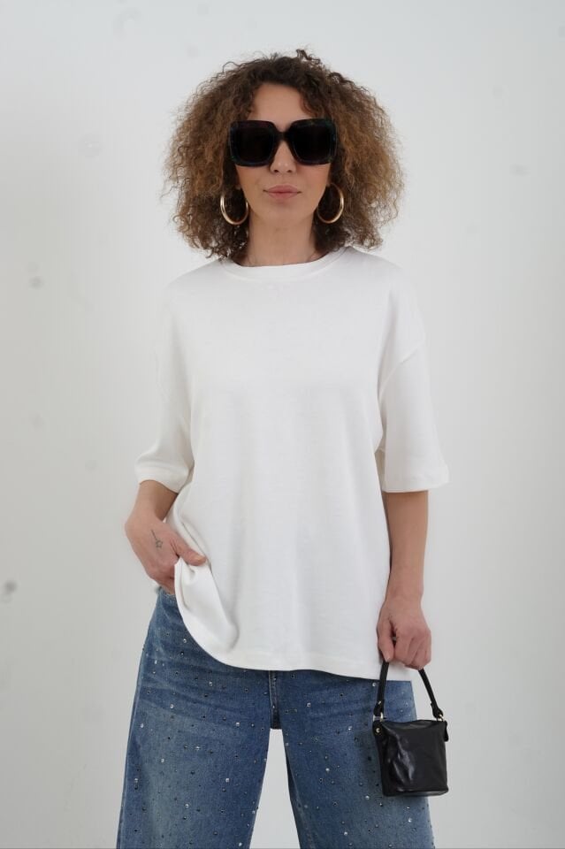 Ekru Arkası Kelebek Nakışlı Tshirt