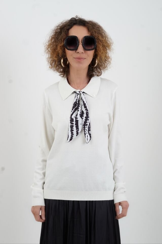 Ekru Polo Yaka Fularlı Uzun Kol Kazak