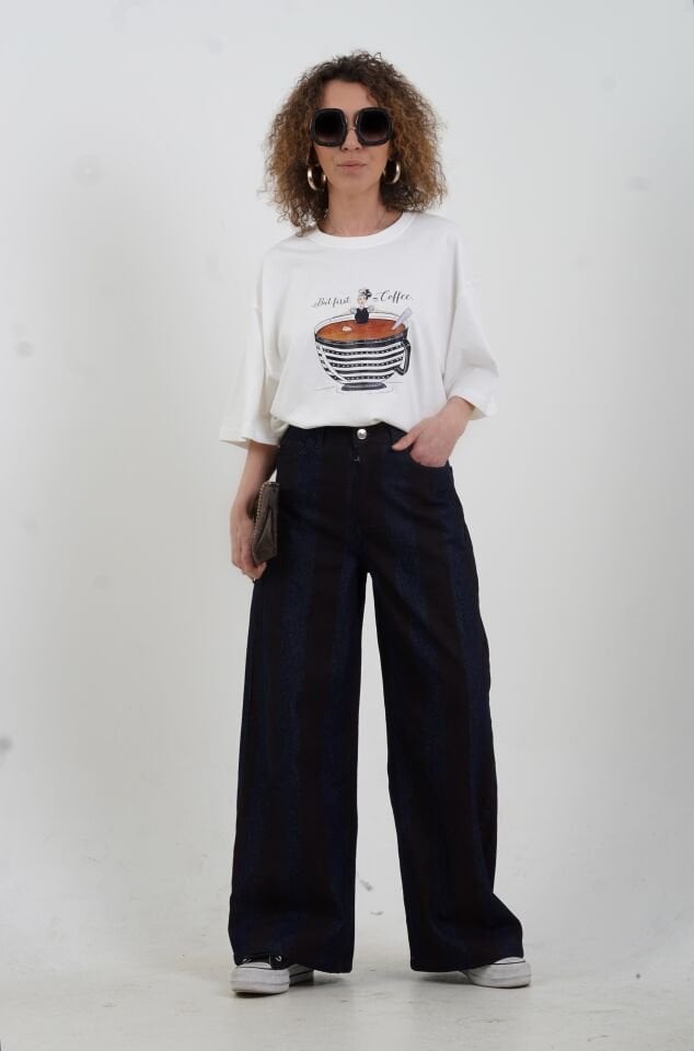 Beyaz But First Coffee Fincan Baskılı Oversize Tshirt