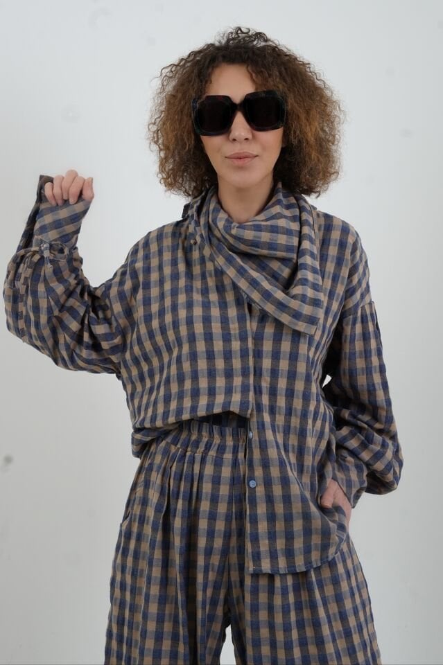 Lacivert Kare Desen Fularlı Gömlek