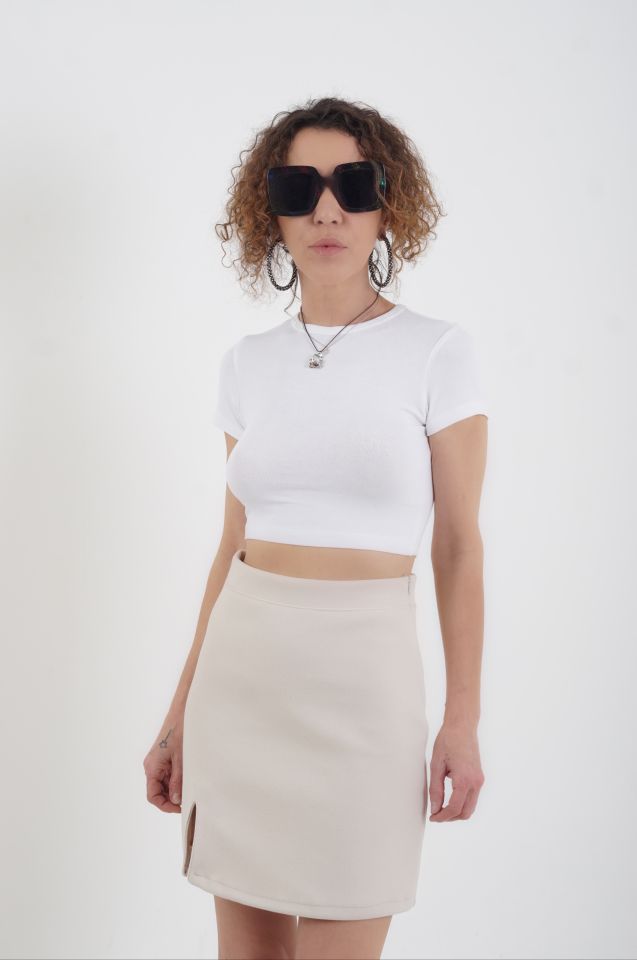Beyaz O Yaka Crop Tshirt