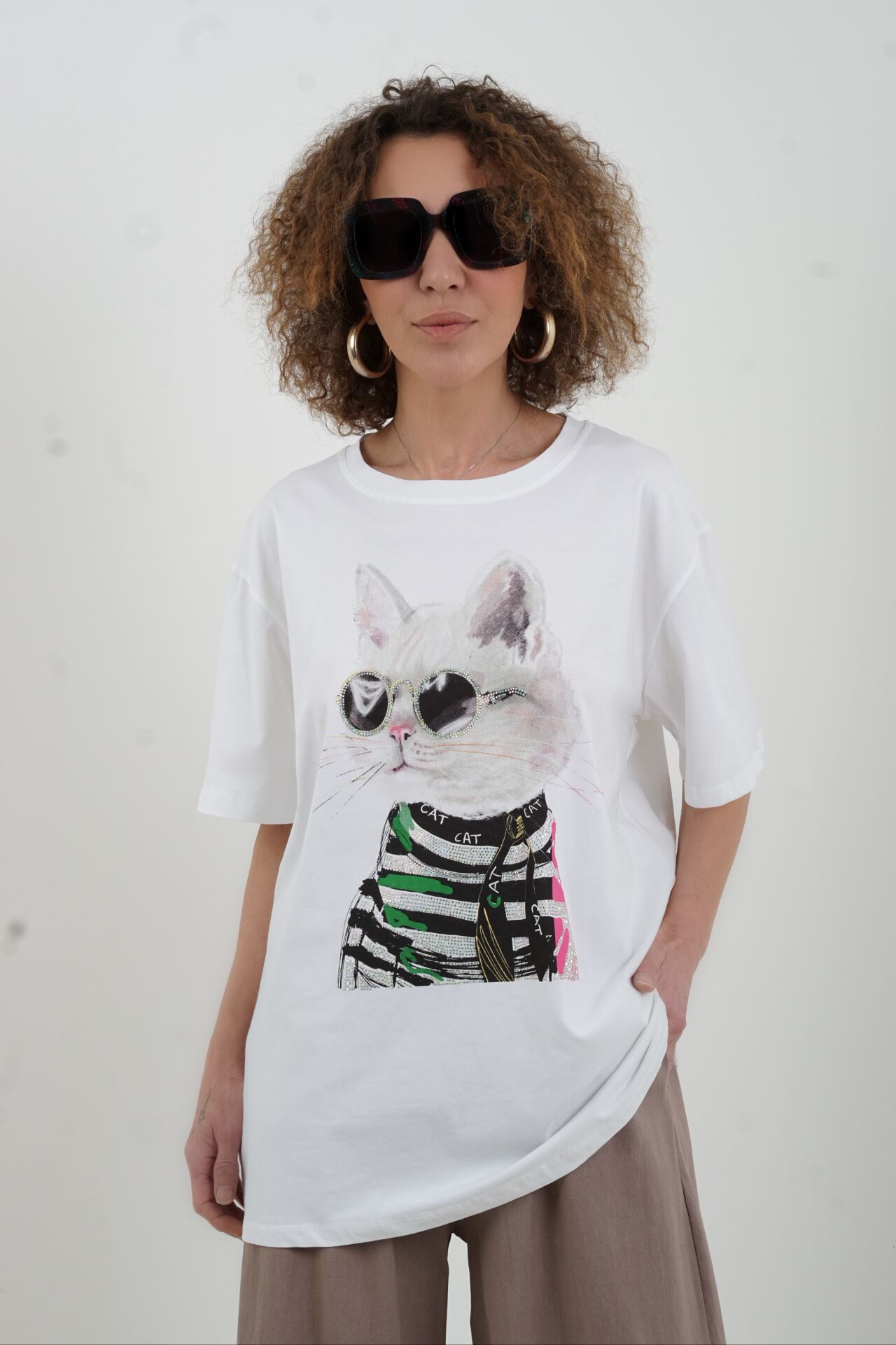 Beyaz Kedi Taşlı Tshirt