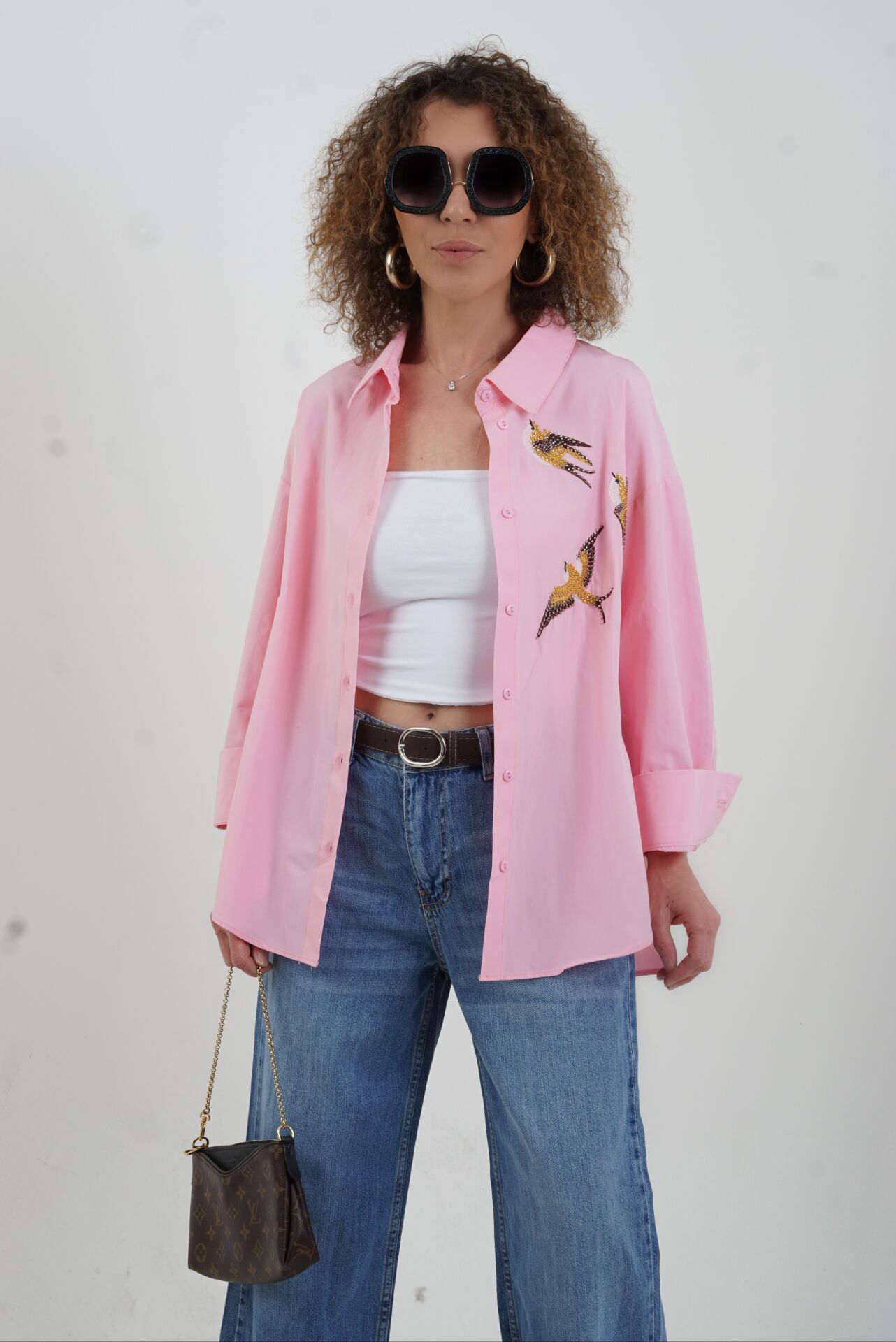 Pembe Kuş Nakışlı Gömlek