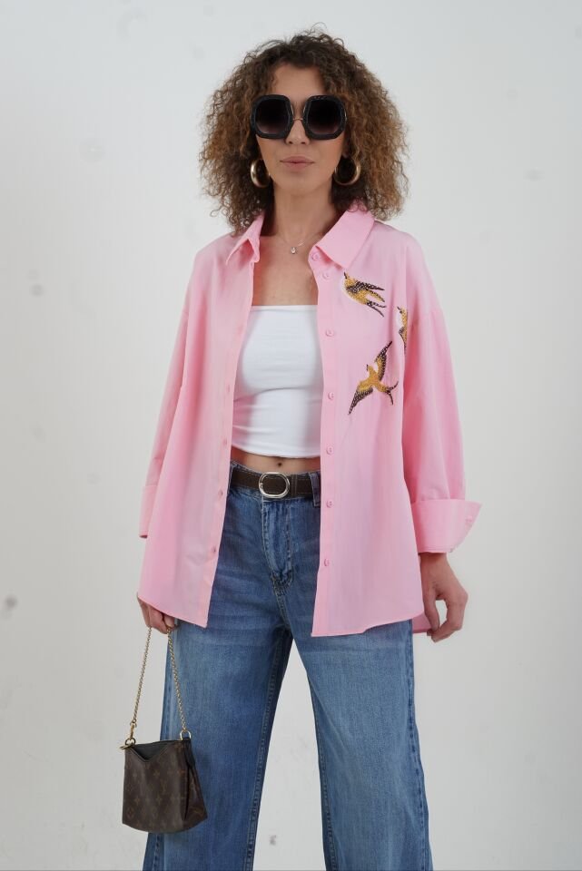 Pembe Kuş Nakışlı Gömlek