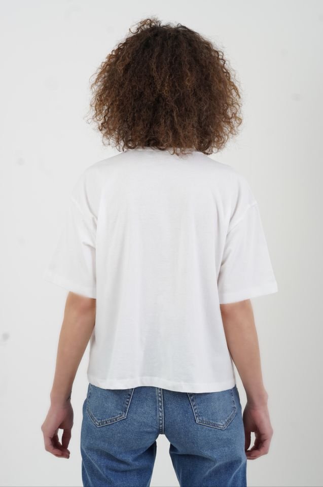 Ekru Çiçek Nakışlı Tshirt