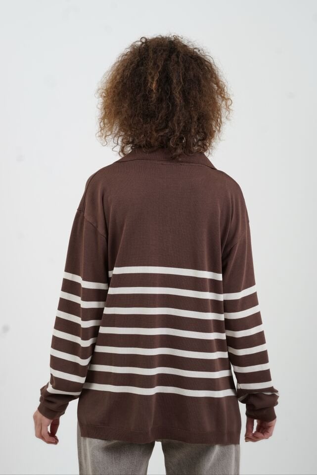 Kahve Çizgili Fermuarlı Polo Yaka Kazak