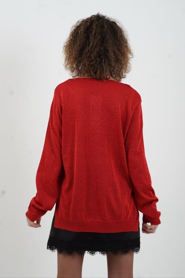 Kırmızı V Çizgili Yaka Simli Triko Kazak