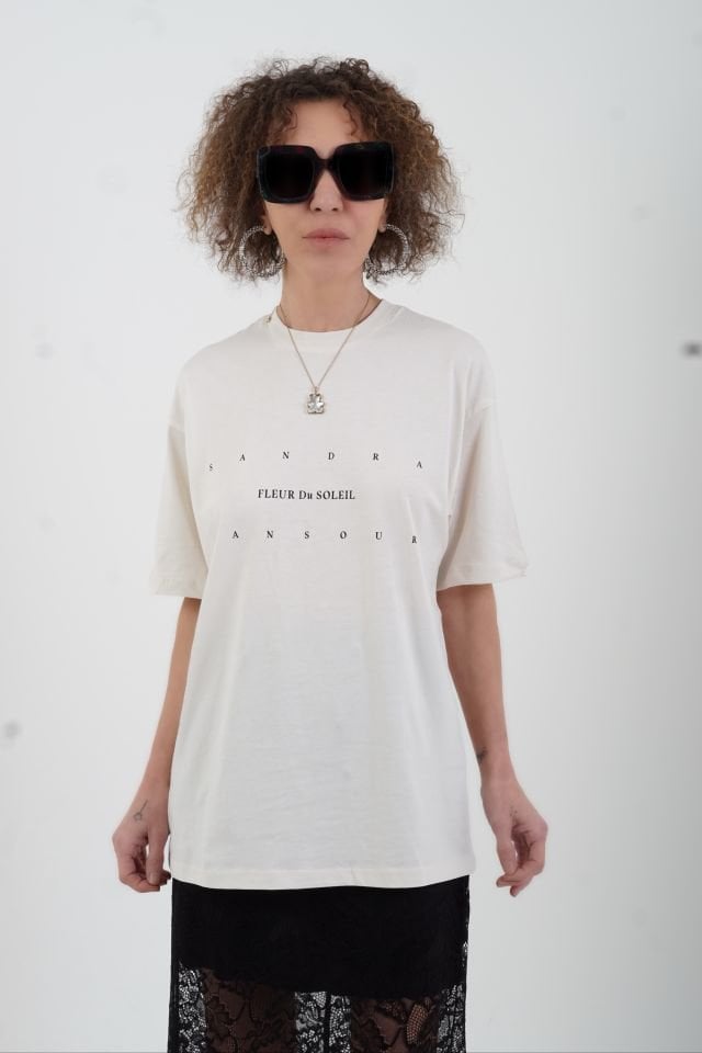 Krem Arkası Çiçek Baskılı Oversize Tshirt