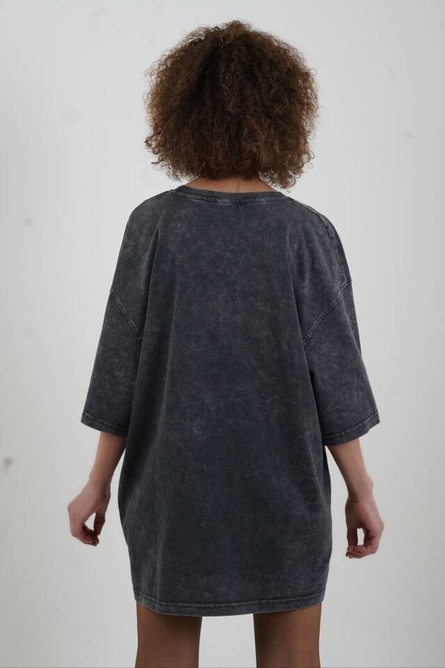 Antrasit Kalp Ve El Baskılı Soluk Efektli Oversize Tshirt