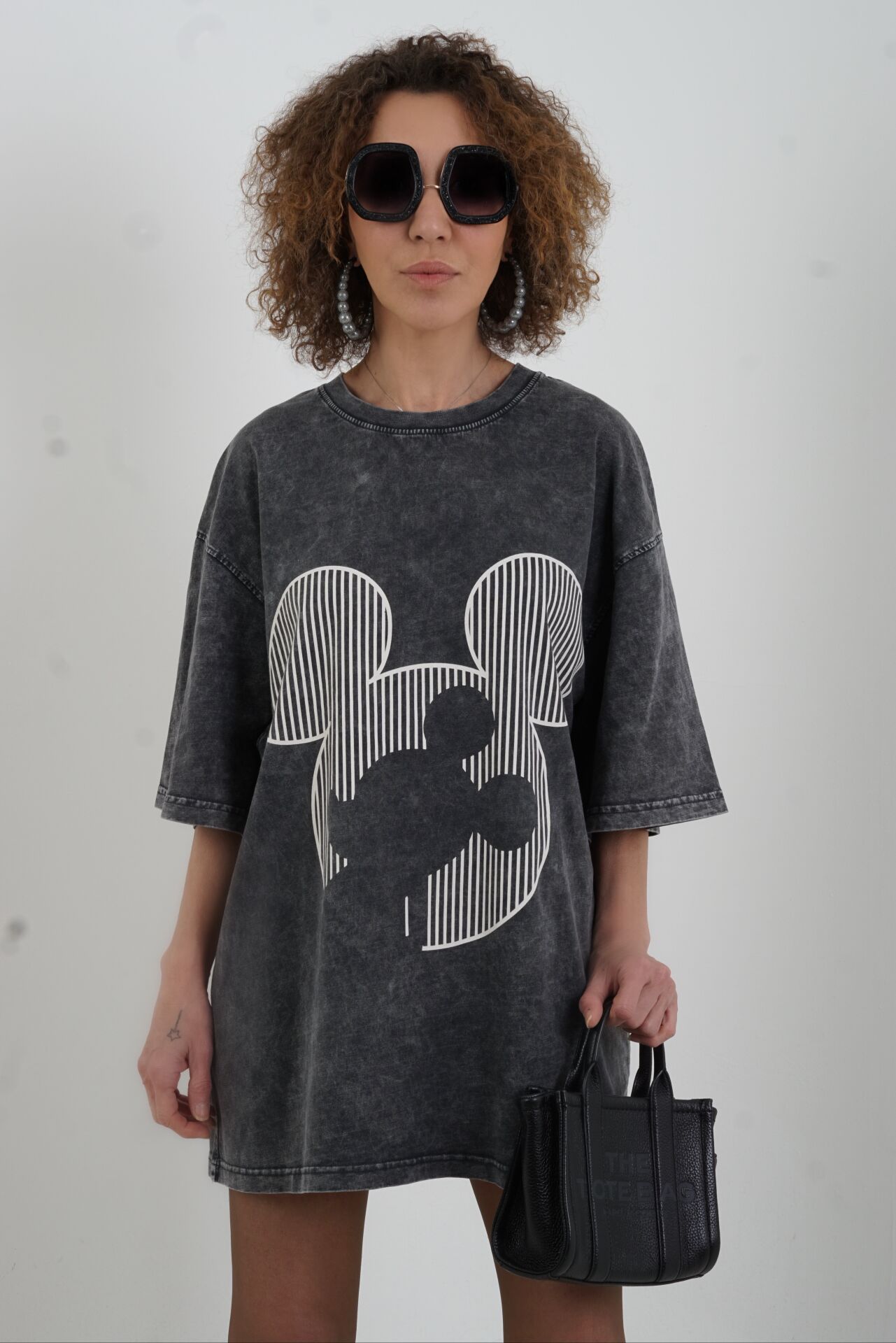 Antrasit Çizgi Karakter Baskılı Soluk Efektli Oversize Tshirt