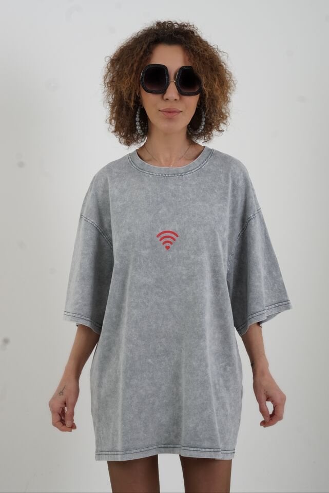 Gri Wifi Baskılı Soluk Efektli Oversize Tshirt