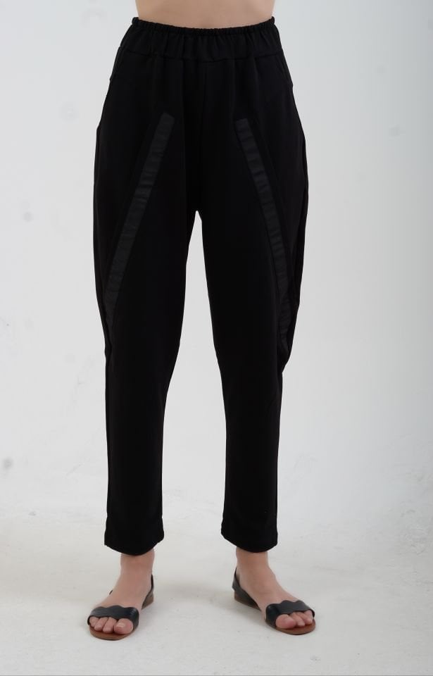 Diagonal Detaylı Jogger Pantolon