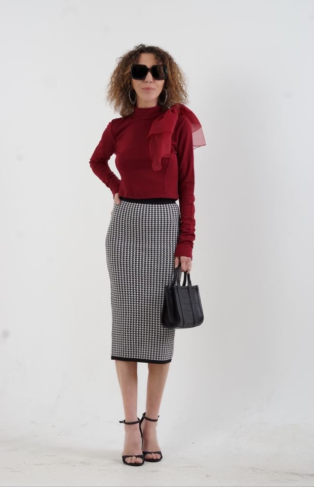 Sırtı Fermuarlı Crop Bluz
