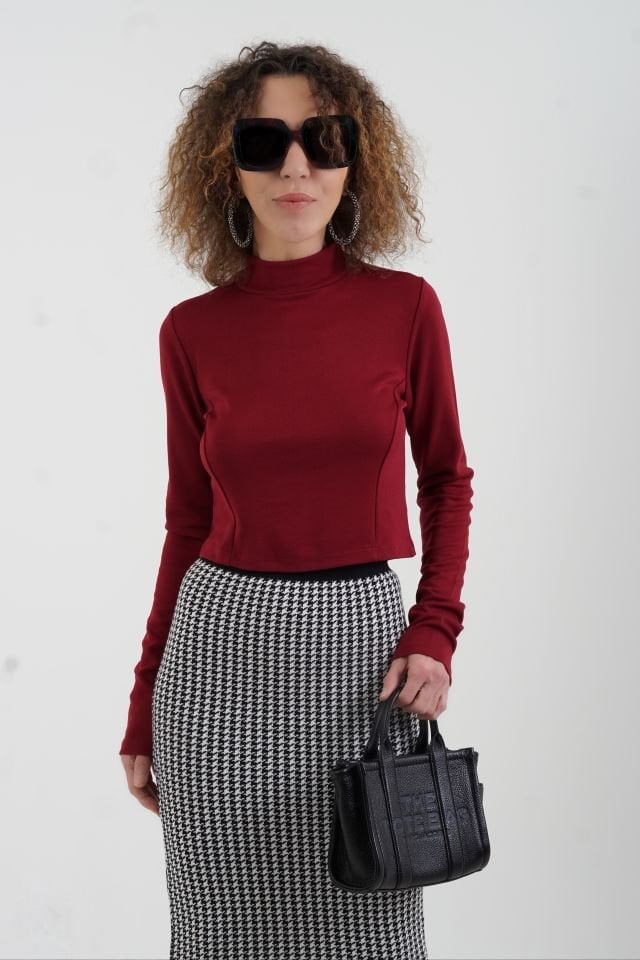 Sırtı Fermuarlı Crop Bluz