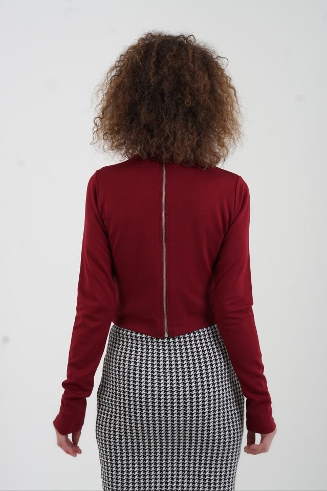 Sırtı Fermuarlı Crop Bluz
