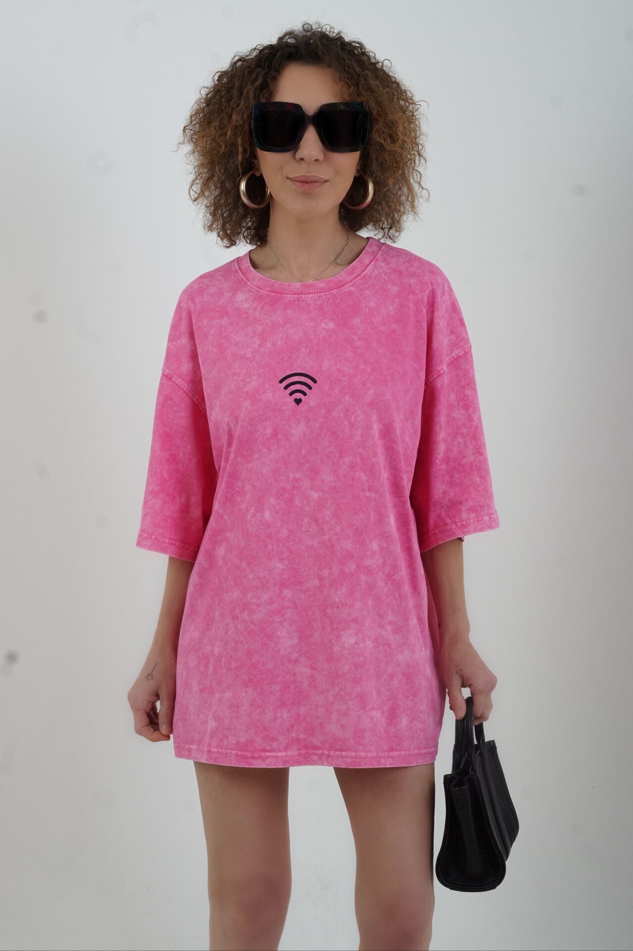 Pembe Wifi Baskılı Soluk Efektli Oversize Tshirt