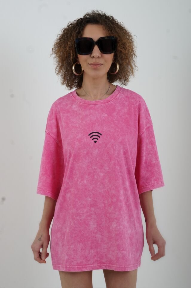 Pembe Wifi Baskılı Soluk Efektli Oversize Tshirt