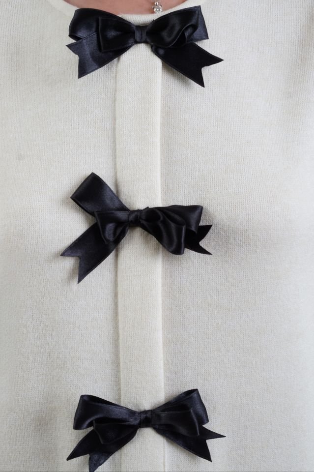 Ekru Fiyonk Detaylı Triko Görünümlü Örme Elbise