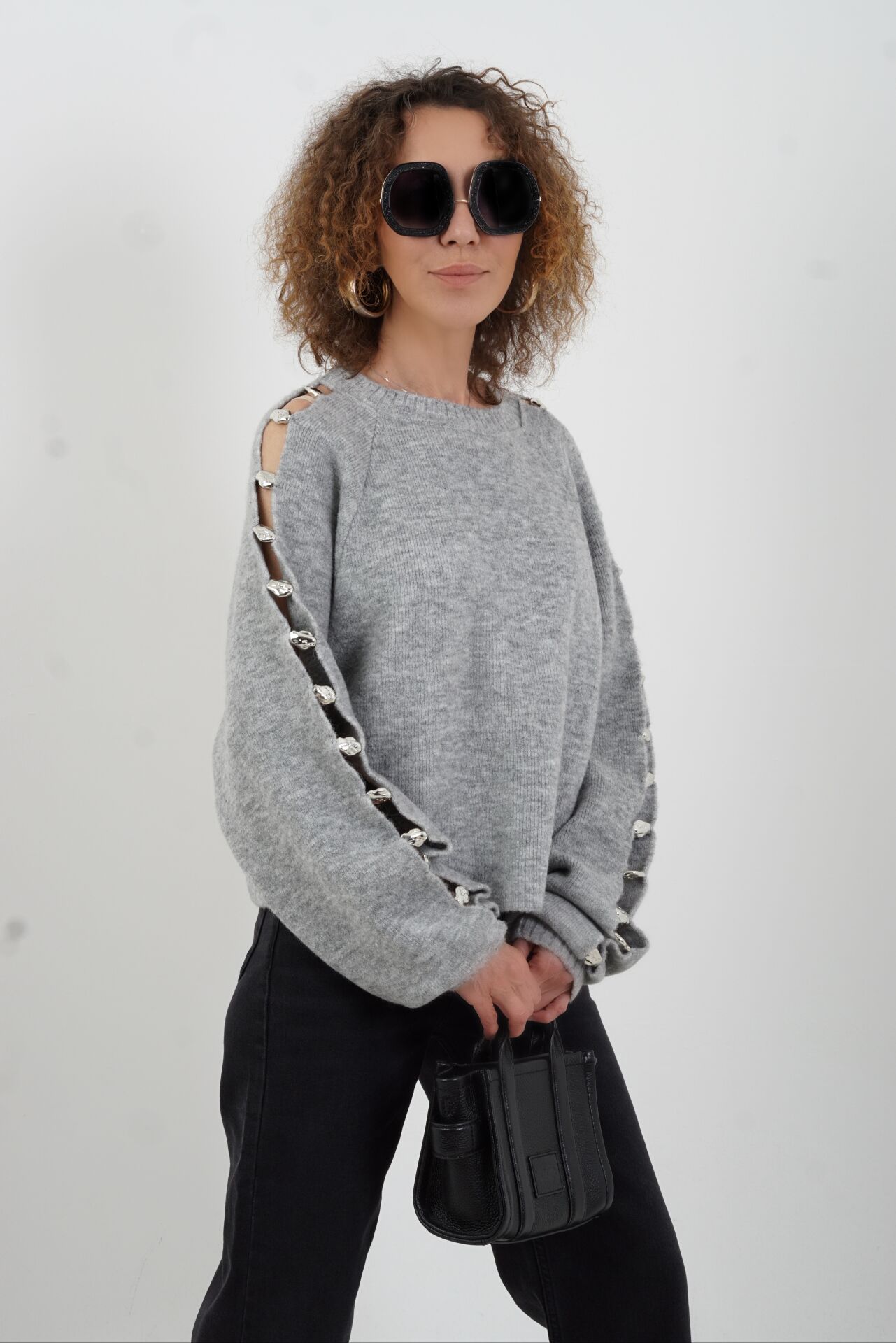 Gri Aksesuar Detaylı Yün Karışımlı Triko Kazak