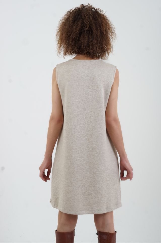 Bej Fiyonk Detaylı Triko Görünümlü Örme Elbise