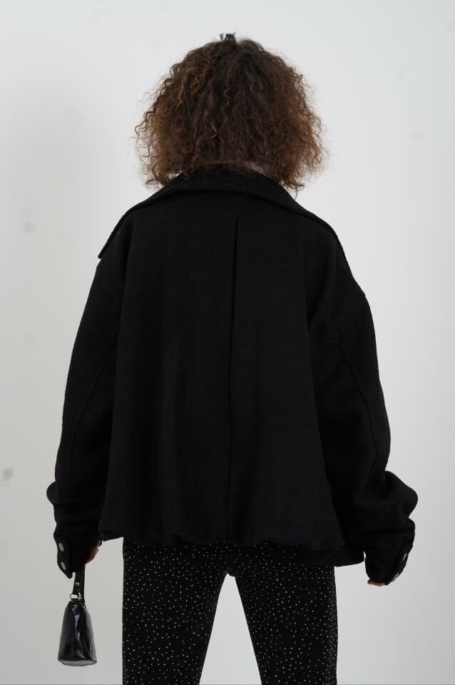 Siyah Arkası Pileli Bomber Ceket