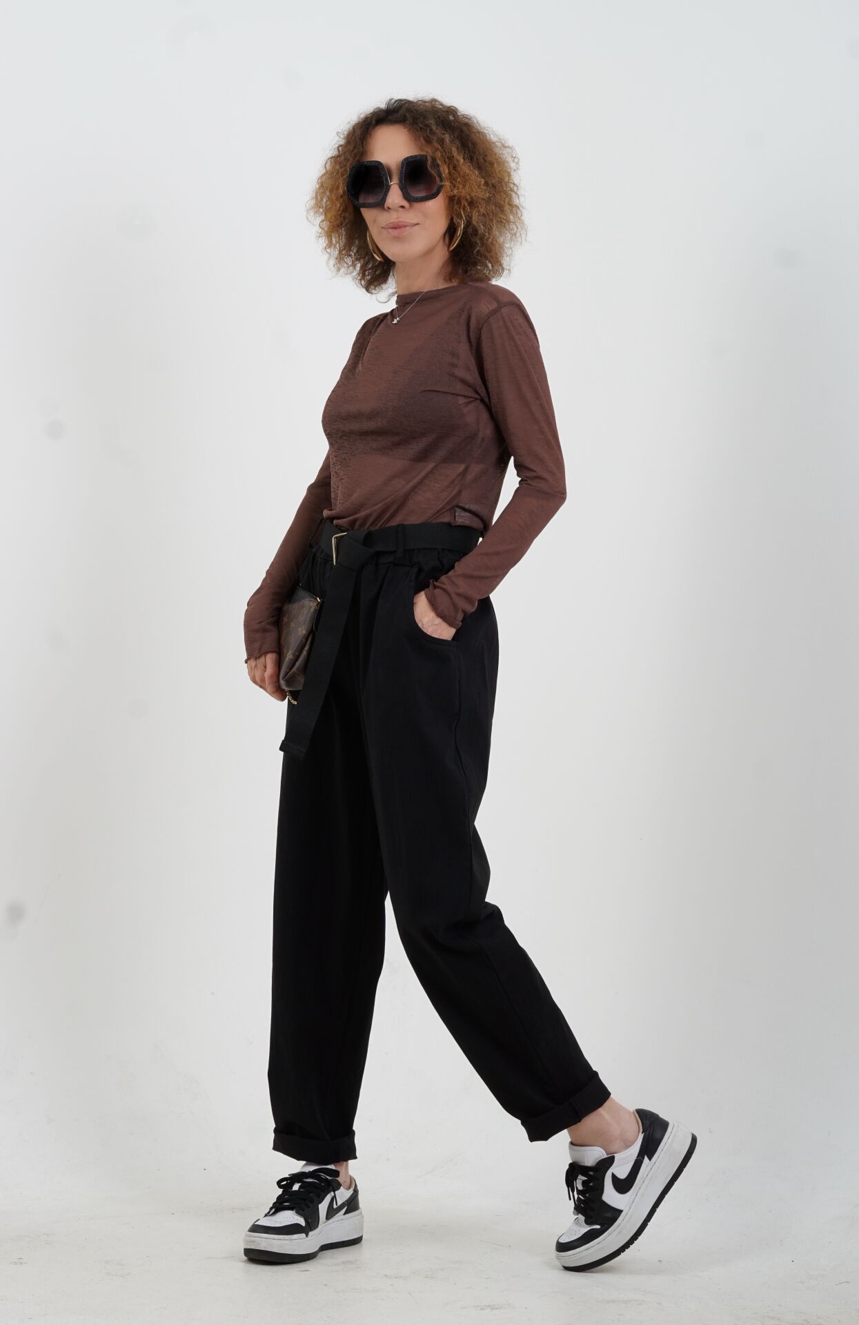 Siyah Kemerli Likralı Pantolon