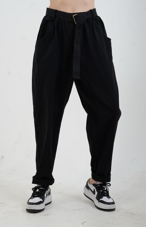 Siyah Kemerli Likralı Pantolon