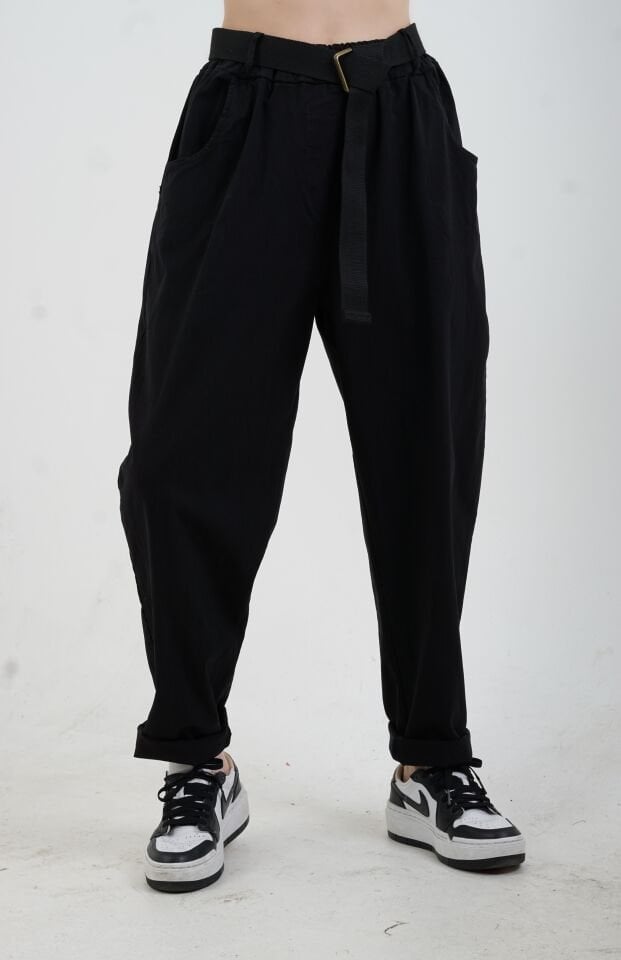 Siyah Kemerli Likralı Pantolon