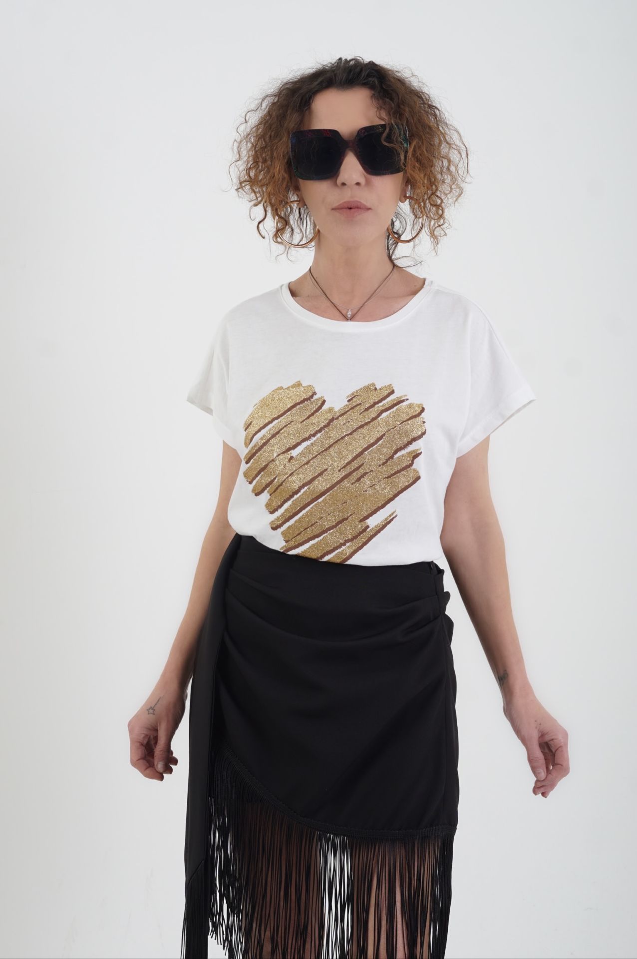 Ekru Gold Kalp Baskılı Tshirt